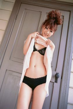 把手戳進美女尿口裏動態圖