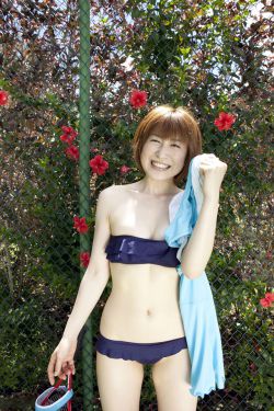 早已女露依